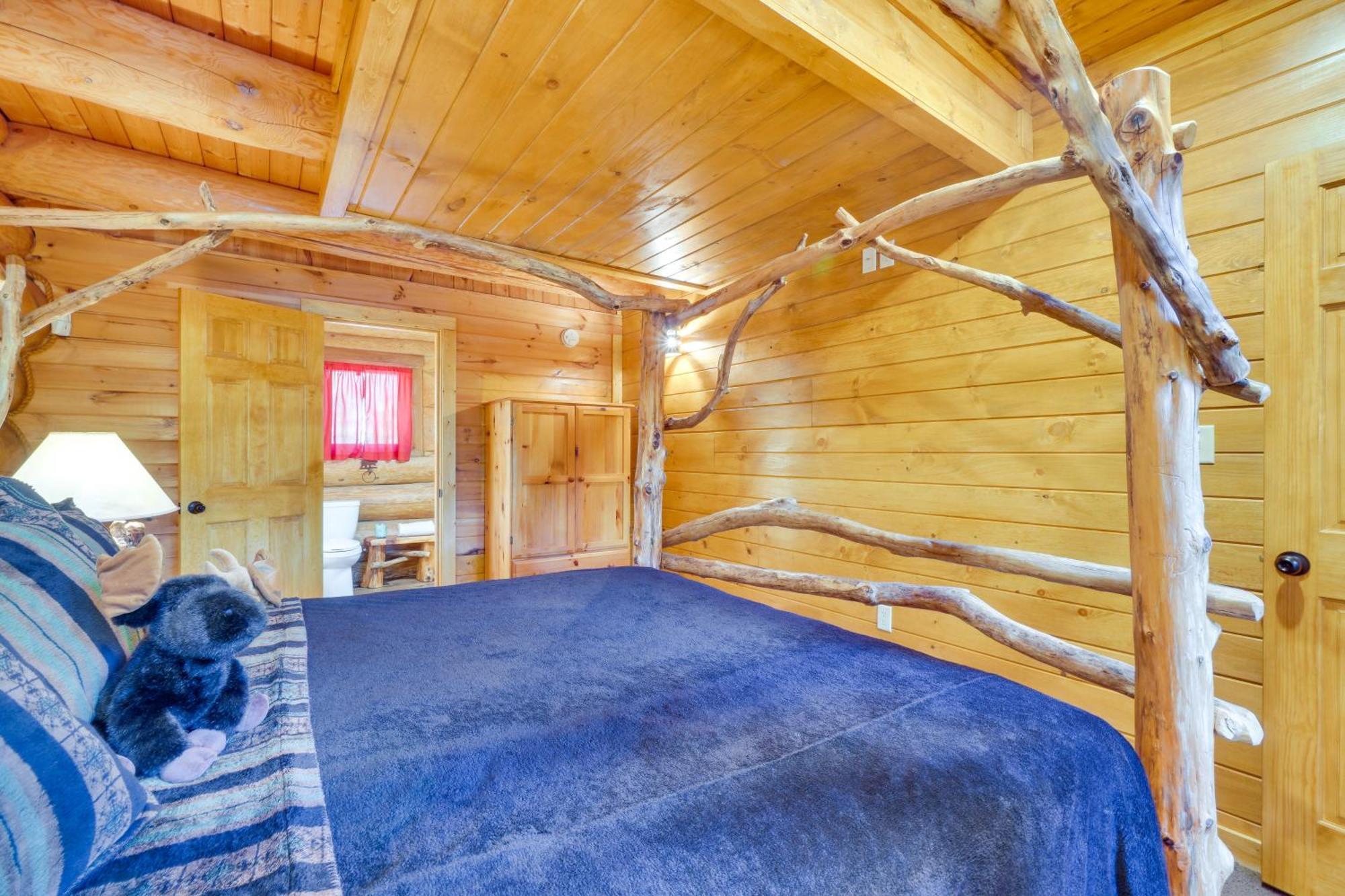 Vacation With Hot Tub And Game Room! Gatlinburg